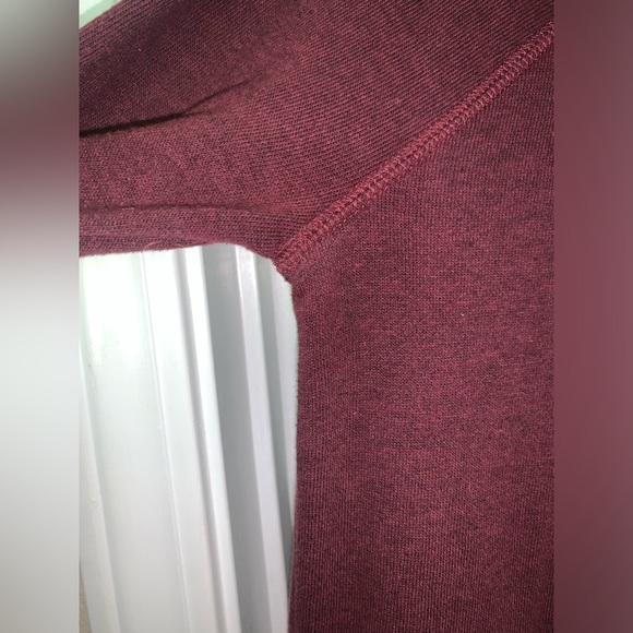 Merona Women’s Maroon Purple Soft Long Sleeve Top Sweatshirt - Size Small - Picture 9 of 12